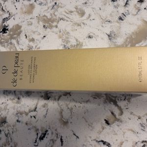 Cleu de Peau Hydro Clarifying Lotion